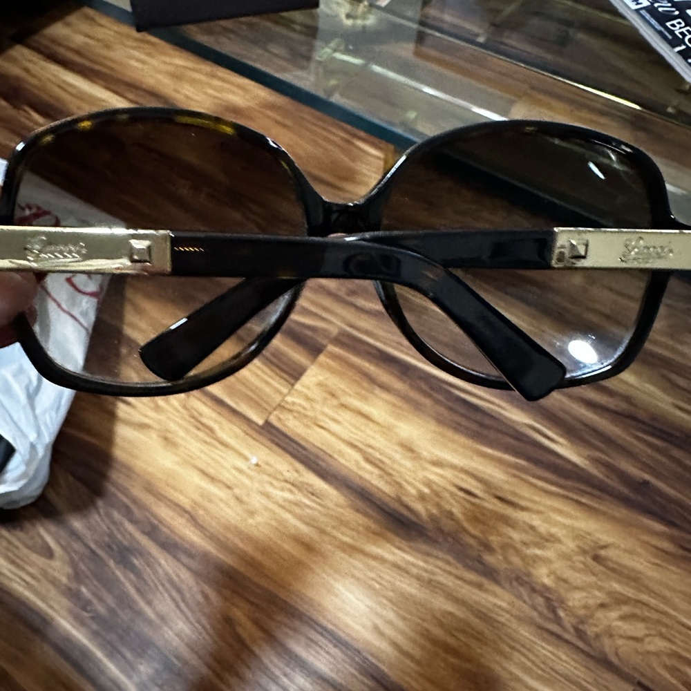 Gucci Round Tortoise Sunglasses